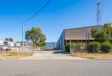 1/7 Hoskins Road Landsdale WA 6065 - Image 2