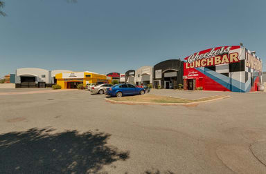 4/2 Smeaton Way Rockingham WA 6168 - Image 2