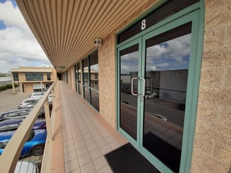 8/107 Boat Harbour Drive Pialba QLD 4655 - Image 1