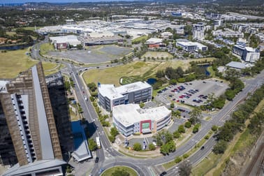 5/2 Waterfront Place Robina QLD 4226 - Image 2