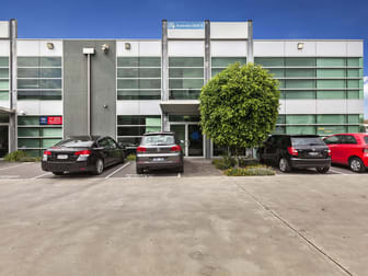 16/3 Westside Avenue Port Melbourne VIC 3207 - Image 1