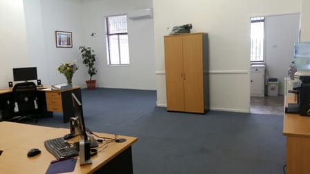 1/211 Brisbane Street Ipswich QLD 4305 - Image 2