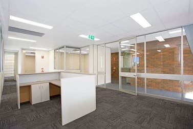 Level 1/85 - 87 Grimshaw Street Greensborough VIC 3088 - Image 3