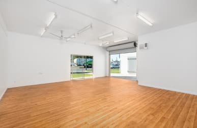 1/220 Hartley Street Bungalow QLD 4870 - Image 3