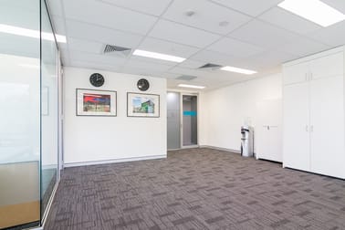 2.06/4 Columbia Court Norwest NSW 2153 - Image 2