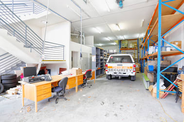 Unit 2/9-11 Chaplin Drive Lane Cove NSW 2066 - Image 2