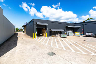 1/135 Redland Bay Road Capalaba QLD 4157 - Image 2