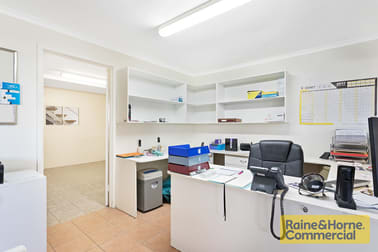 21 Huntington Street Clontarf QLD 4019 - Image 3