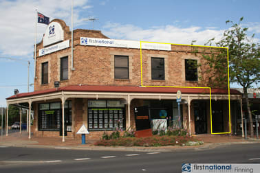Level 1/146 High Cranbourne VIC 3977 - Image 2