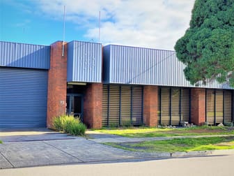 1/17 Redwood Drive Notting Hill VIC 3168 - Image 1