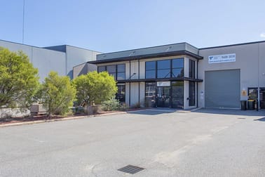 2/77 Discovery Drive Bibra Lake WA 6163 - Image 1