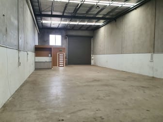 2/11 Loop Road Werribee VIC 3030 - Image 2