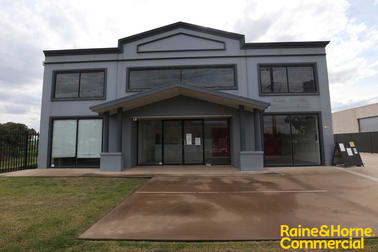 Unit 1/71 Copland Street Wagga Wagga NSW 2650 - Image 1