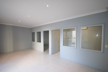 5/4 Resources Court Molendinar QLD 4214 - Image 3