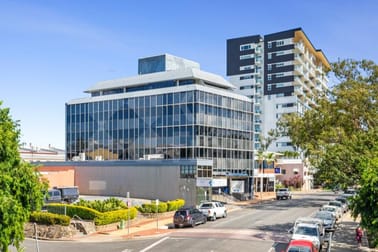 Level 4 Unit B/130 Victoria Parade Rockhampton City QLD 4700 - Image 1