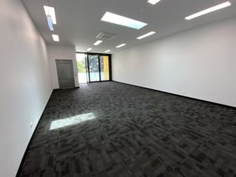 1/22 Pier Street Altona VIC 3018 - Image 2