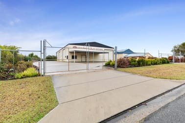 WHOLE OF PROPERTY/9 Werribee Street Kawana QLD 4701 - Image 1