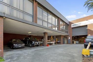 8 University Place Clayton North VIC 3169 - Image 2