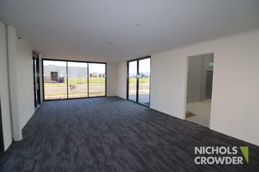 1/16-18 Hamersley Drive Clyde North VIC 3978 - Image 3