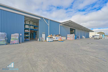 22 GARNET WAY Maddington WA 6109 - Image 3