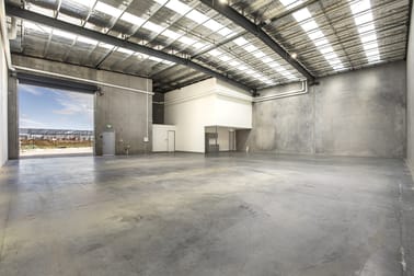4/17 Felstead Drive Truganina VIC 3029 - Image 2