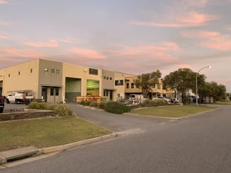 5/19 Meares Way Canning Vale WA 6155 - Image 2
