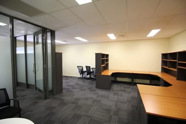 1B/7-9 Gardner Court Wilsonton QLD 4350 - Image 3
