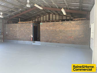1A & 1B/19 Beach Street Kippa-ring QLD 4021 - Image 2