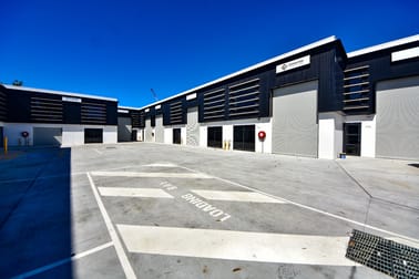 4/1 Hornet Place Burleigh Heads QLD 4220 - Image 1