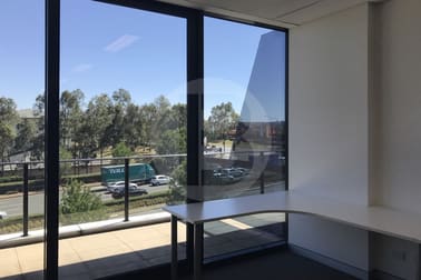 Click to view all images 2.09/2-8 BROOKHOLLOW AVENUE Norwest NSW 2153 - Image 3