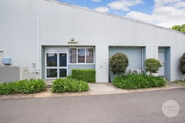 1/2 Ramsay Place West Albury NSW 2640 - Image 2