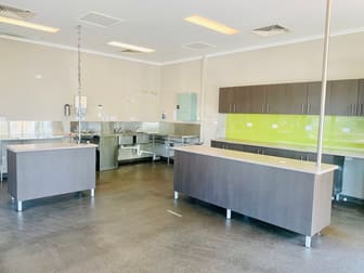 7/290 Bourbong Street Bundaberg West QLD 4670 - Image 3