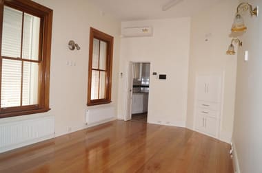 8 Robbs Parade Northcote VIC 3070 - Image 3