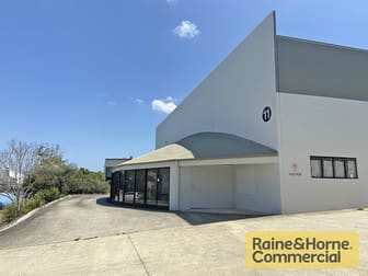 1/11 Combarton Street Brendale QLD 4500 - Image 1