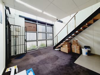 2/9 Woolboard Road Port Melbourne VIC 3207 - Image 3