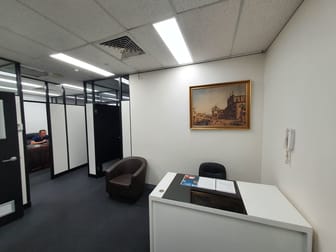 Unit 4/30-32 Ellingworth Pde Box Hill VIC 3128 - Image 2