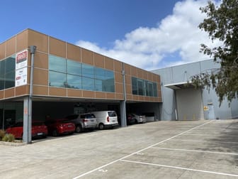 Unit 3/Unit 3, 77 Salmon Street Port Melbourne VIC 3207 - Image 1
