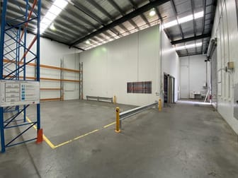 Unit 3/Unit 3, 77 Salmon Street Port Melbourne VIC 3207 - Image 2