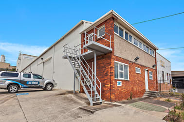 281 Princes Highway Unanderra NSW 2526 - Image 2