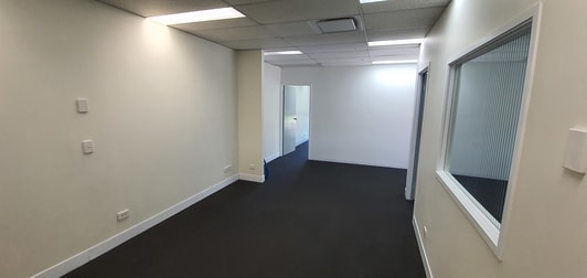 25/142 Bundall Road Bundall QLD 4217 - Image 2