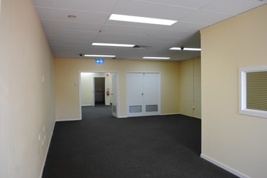4C/21 Mayes Ave. Logan Central QLD 4114 - Image 3