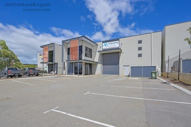 2/18 Renewable Chase Bibra Lake WA 6163 - Image 3