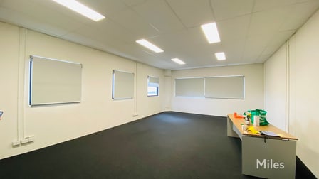 1/138 Eucumbene Drive Ravenhall VIC 3023 - Image 3