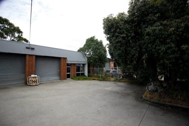 2/15 Michellan Court Bayswater VIC 3153 - Image 2