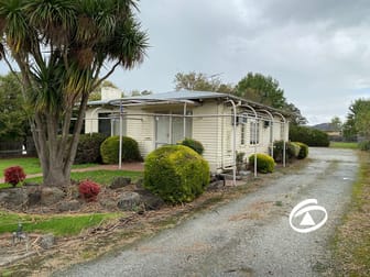 25 Main Street Pakenham VIC 3810 - Image 2