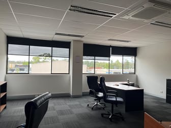 4/184 Main Street Lilydale VIC 3140 - Image 2