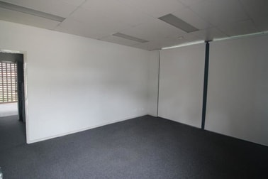 Unit 2/64 Hallam Road Hampton Park VIC 3976 - Image 2