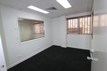 69 Secam Street Mansfield QLD 4122 - Image 2