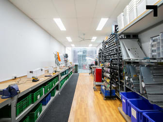 18 Rocklea Drive Port Melbourne VIC 3207 - Image 3