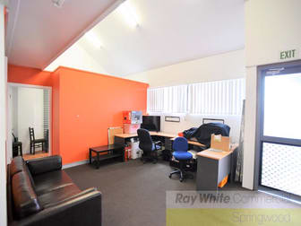 2/9-11 Carol Av. Springwood QLD 4127 - Image 3